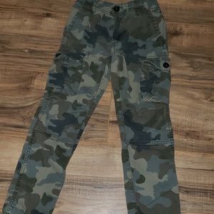 5 boys Cat and Jack Camo pants